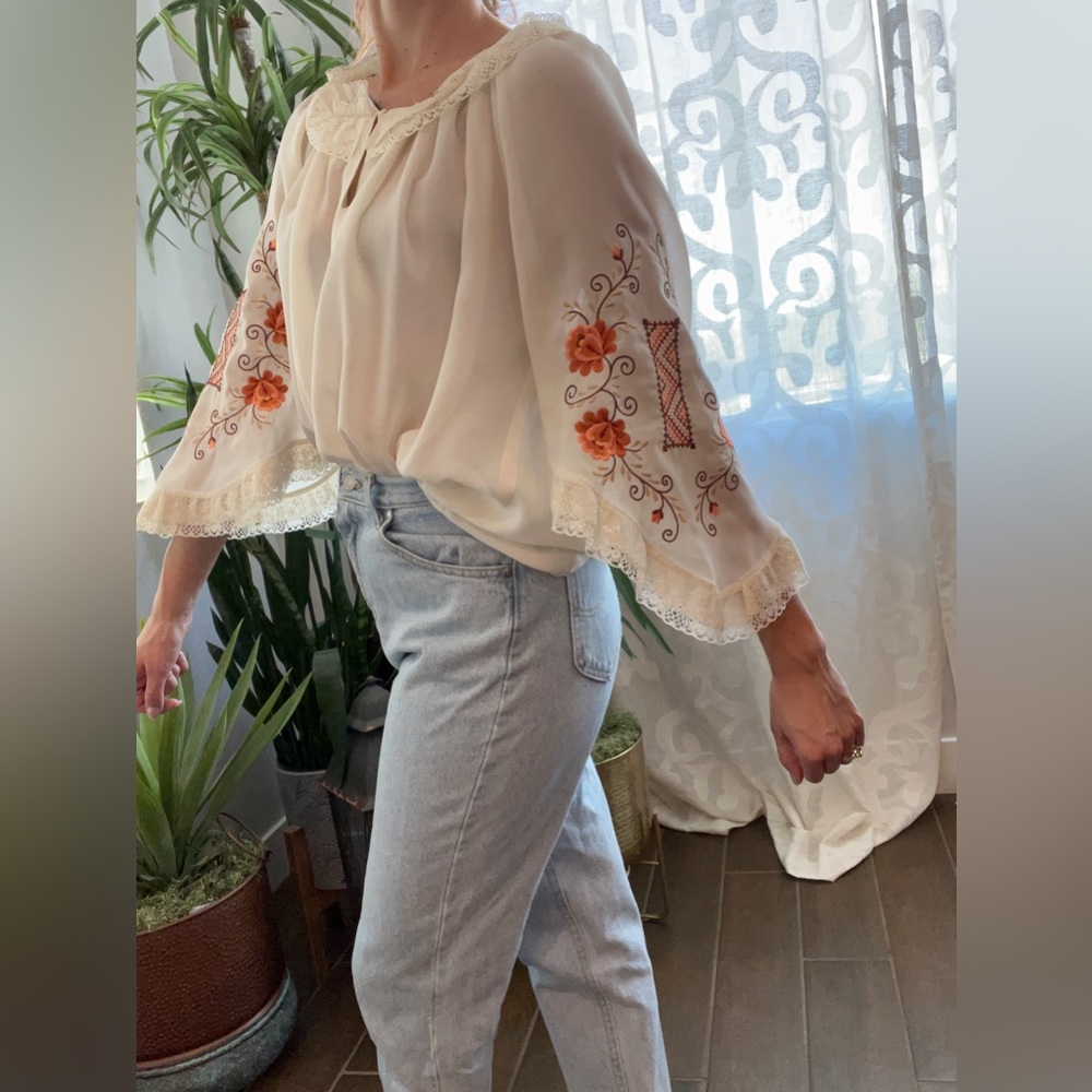 vintage (?) bohemian western Lace floral embroidered bell sleeve shirt - Picture 1 of 14